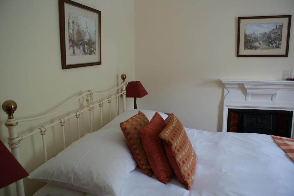 Longmead House Hotel Линтън Стая снимка