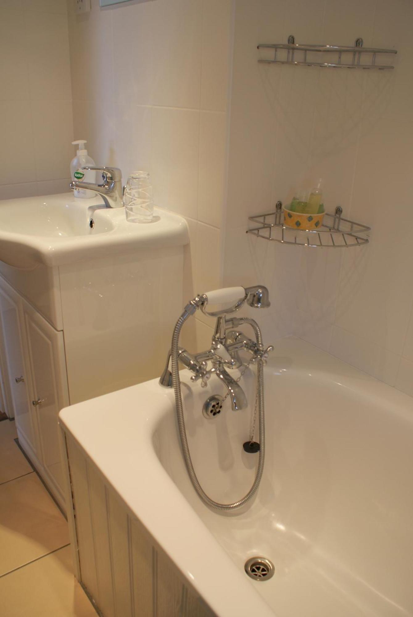 Longmead House Hotel Линтън Екстериор снимка