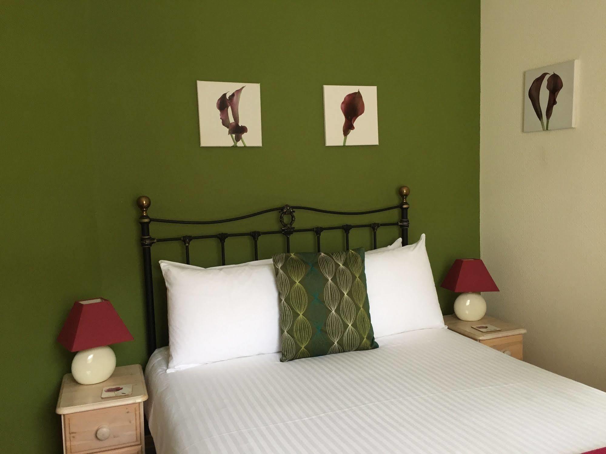 Longmead House Hotel Линтън Екстериор снимка