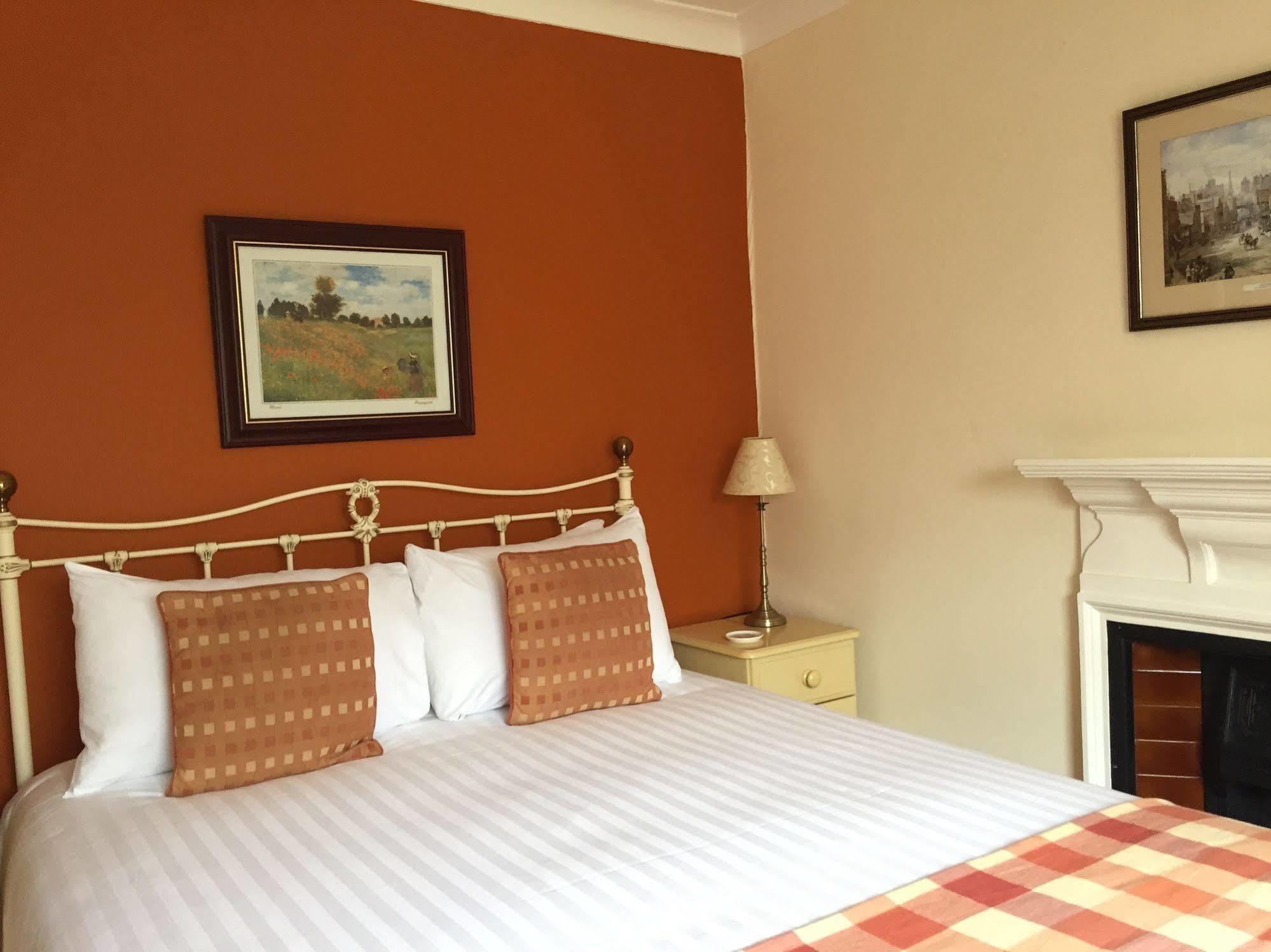 Longmead House Hotel Линтън Екстериор снимка