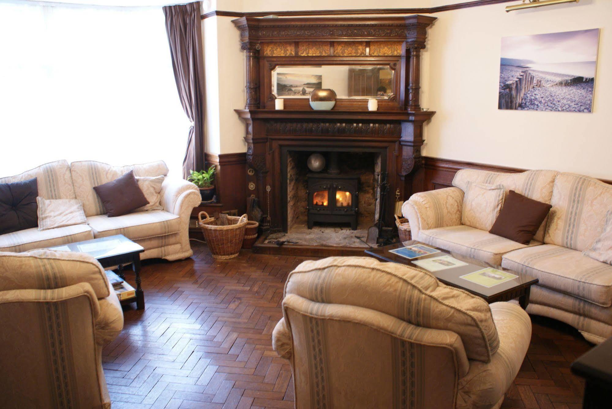 Longmead House Hotel Линтън Екстериор снимка